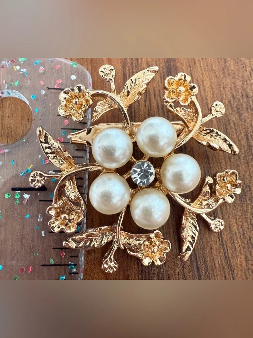 Floral Gold Tone and Faux Pearl Pin Brooch Clear Rhinestone